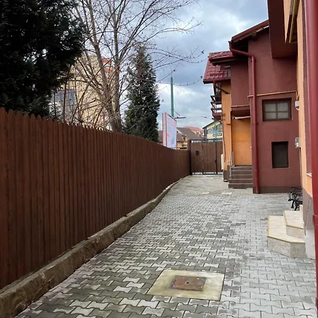 Random House Guest house Brasov