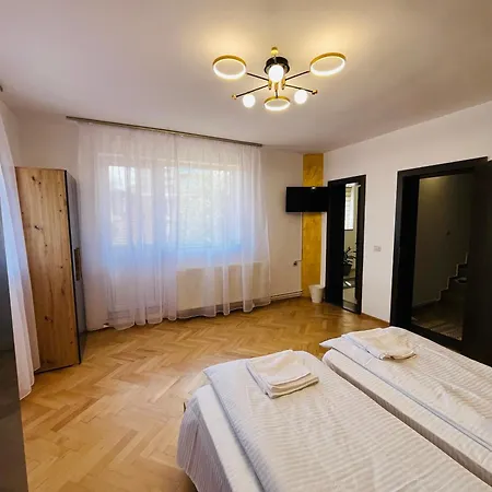 Random House Guest house *